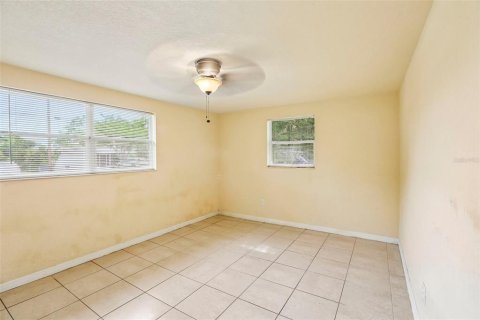 Villa ou maison à vendre à Holiday, Floride: 2 chambres, 101.08 m2 № 2147926 - photo 4
