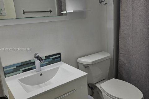 Copropriété à louer à Aventura, Floride: 2 chambres, 100.61 m2 № 2066453 - photo 12