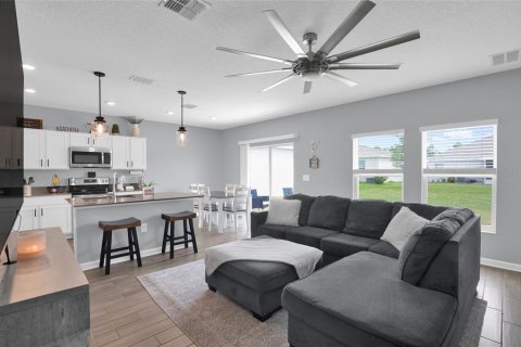 House in Osteen, Florida 3 bedrooms, 123.56 sq.m. № 2238561 - photo 9