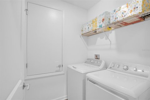 House in Osteen, Florida 3 bedrooms, 123.56 sq.m. № 2238561 - photo 8