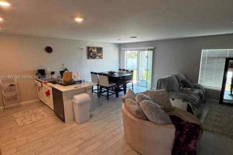 Casa en venta en LaBelle, Florida, 4 dormitorios № 2057408 - foto 11