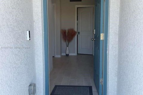 Casa en venta en LaBelle, Florida, 4 dormitorios № 2057408 - foto 4