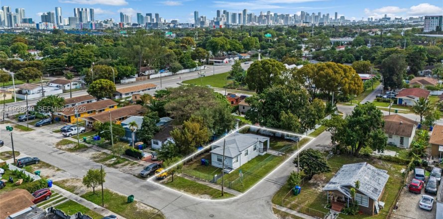 Villa ou maison à Miami, Floride 3 chambres, 93.37 m2 № 2059818