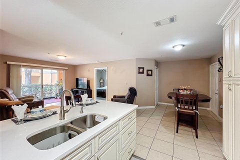 Condo in Orlando, Florida, 3 bedrooms № 2213229 - photo 15