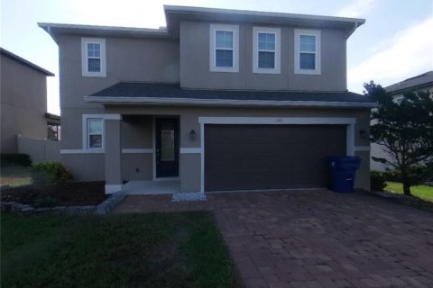 Casa en alquiler en Groveland, Florida, 4 dormitorios, 180.97 m2 № 1911532 - foto 1