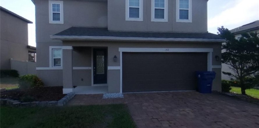 Casa en Groveland, Florida 4 dormitorios, 180.97 m2 № 1911532