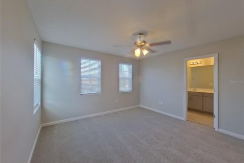 Casa en alquiler en Groveland, Florida, 4 dormitorios, 180.97 m2 № 1911532 - foto 6