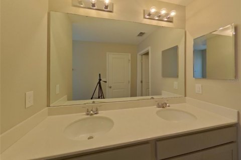 Casa en alquiler en Groveland, Florida, 4 dormitorios, 180.97 m2 № 1911532 - foto 7