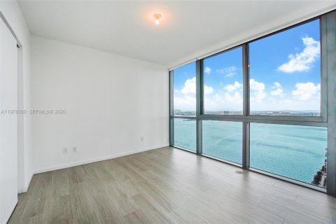 Condo in Miami, Florida, 3 bedrooms  № 2042179 - photo 8