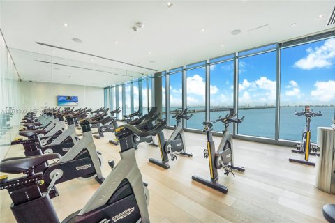 Condo in Miami, Florida, 3 bedrooms  № 2042179 - photo 19