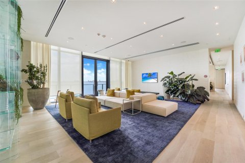 Condo in Miami, Florida, 3 bedrooms  № 2042179 - photo 13