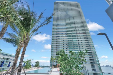 Condo in Miami, Florida, 3 bedrooms  № 2042179 - photo 26