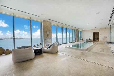 Condo in Miami, Florida, 3 bedrooms  № 2042179 - photo 17