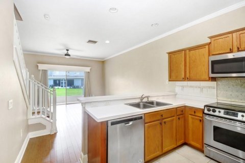 Townhouse in Gibsonton, Florida 2 bedrooms, 126.35 sq.m. № 2395921 - photo 7