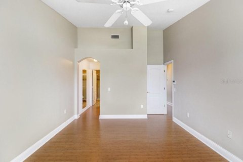 Townhouse in Gibsonton, Florida 2 bedrooms, 126.35 sq.m. № 2395921 - photo 14