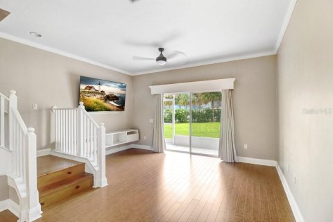 Townhouse in Gibsonton, Florida 2 bedrooms, 126.35 sq.m. № 2395921 - photo 9