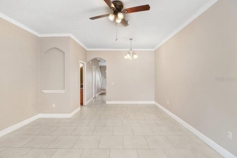 Townhouse in Gibsonton, Florida 2 bedrooms, 126.35 sq.m. № 2395921 - photo 3