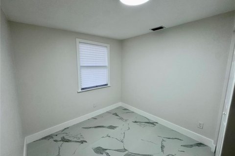 Casa en venta en Punta Gorda, Florida, 5 dormitorios, 133.78 m2 № 1769519 - foto 9