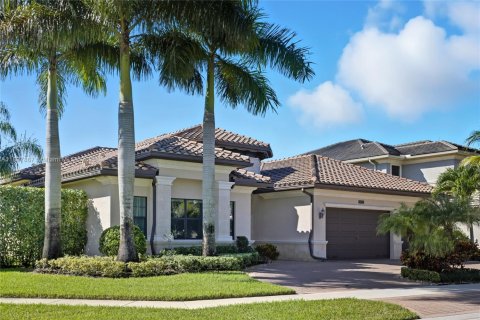 Villa ou maison à vendre à Delray Beach, Floride: 5 chambres, 368.64 m2 № 1950104 - photo 1