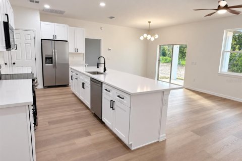 Villa ou maison à vendre à Ocala, Floride: 3 chambres, 145.95 m2 № 2415599 - photo 2