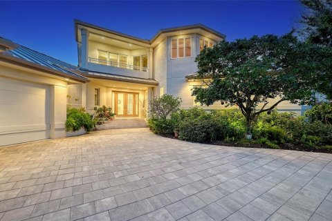 House in Englewood, Florida 4 bedrooms, 421.13 sq.m. № 1662455 - photo 5