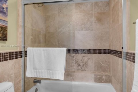 Condo in Boca Raton, Florida, 2 bedrooms  № 1762922 - photo 23