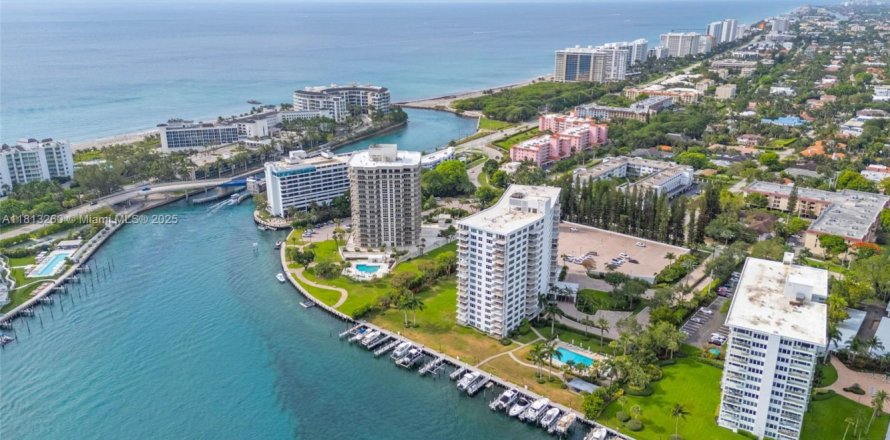 Condo in Boca Raton, Florida, 2 bedrooms № 1762922