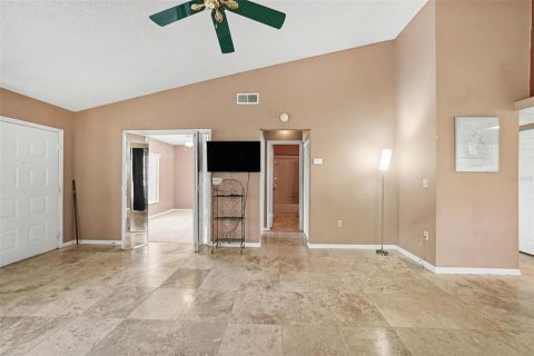 Condominio en venta en New Port Richey, Florida, 2 dormitorios, 95.22 m2 № 2116854 - foto 5