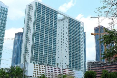 Кондоминиум с 2 спальнями в Майами, Флорида № 2006597