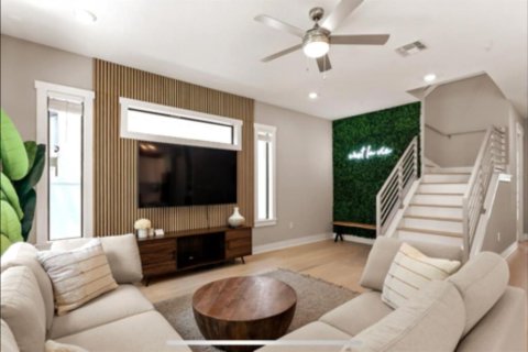 Casa en alquiler en Tampa, Florida, 5 dormitorios, 240.25 m2 № 1905602 - foto 6