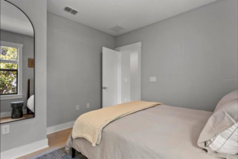 Casa en alquiler en Tampa, Florida, 5 dormitorios, 240.25 m2 № 1905602 - foto 18
