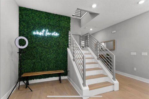 Casa en alquiler en Tampa, Florida, 5 dormitorios, 240.25 m2 № 1905602 - foto 16