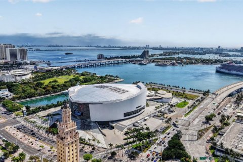 Condo in Miami, Florida, 1 bedroom  № 2186258 - photo 27