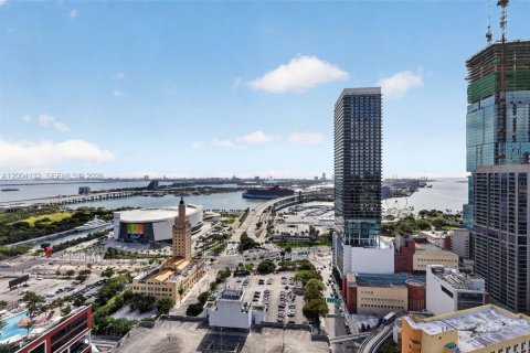 Condo in Miami, Florida, 1 bedroom  № 2186258 - photo 19