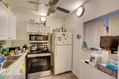 Снять в аренду кондоминиум в Бока-Ратон, Флорида 1 спальня, 65.22м2, № 1981582 - фото 4