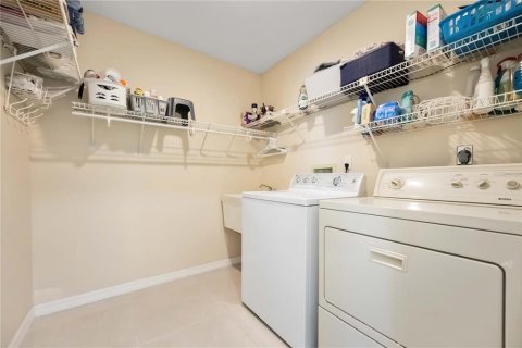 Villa ou maison à vendre à Port Charlotte, Floride: 2 chambres, 138.98 m2 № 2232006 - photo 19