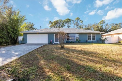 Villa ou maison à vendre à Port Charlotte, Floride: 2 chambres, 138.98 m2 № 2232006 - photo 7