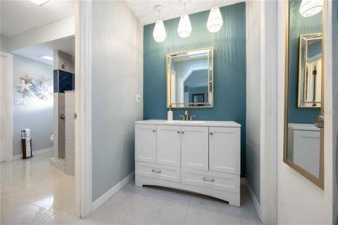 Villa ou maison à vendre à Port Charlotte, Floride: 2 chambres, 138.98 m2 № 2232006 - photo 27