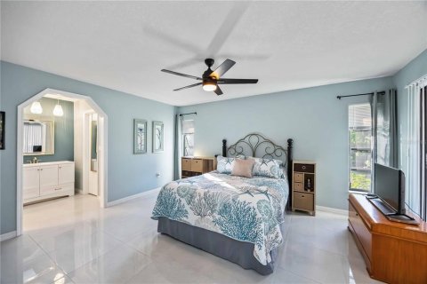 Villa ou maison à vendre à Port Charlotte, Floride: 2 chambres, 138.98 m2 № 2232006 - photo 4