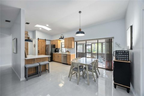 Villa ou maison à vendre à Port Charlotte, Floride: 2 chambres, 138.98 m2 № 2232006 - photo 13