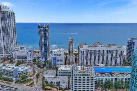 Condo in Miami Beach, Florida, 1 bedroom  № 1860992 - photo 28