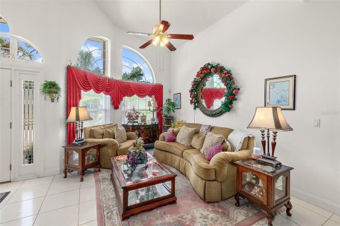 House in Palm Coast, Florida 4 bedrooms, 267.09 sq.m. № 1854385 - photo 12