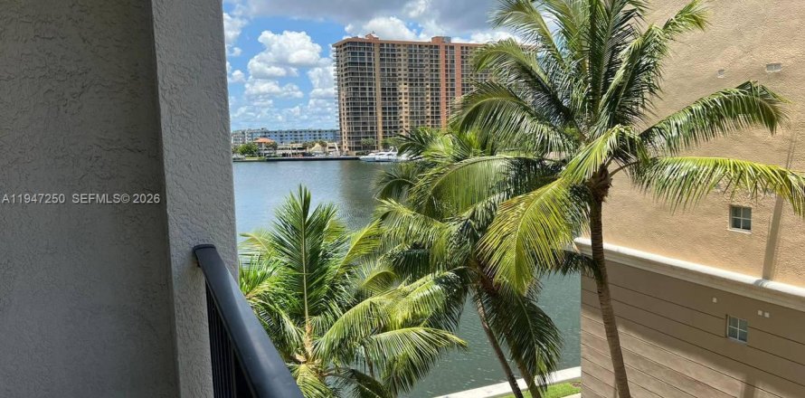 Condo à Sunny Isles Beach, Floride, 1 chambre  № 2003318