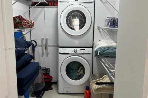 Copropriété à louer à Sunny Isles Beach, Floride: 1 chambre, 66.43 m2 № 2003318 - photo 18