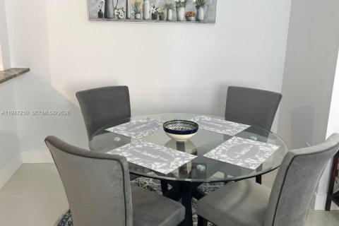 Copropriété à louer à Sunny Isles Beach, Floride: 1 chambre, 66.43 m2 № 2003318 - photo 7