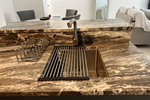 Copropriété à louer à Sunny Isles Beach, Floride: 1 chambre, 66.43 m2 № 2003318 - photo 12