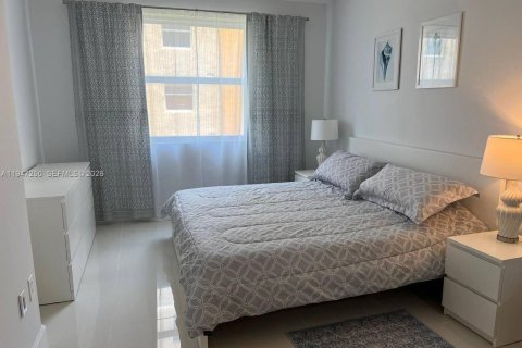 Copropriété à louer à Sunny Isles Beach, Floride: 1 chambre, 66.43 m2 № 2003318 - photo 13