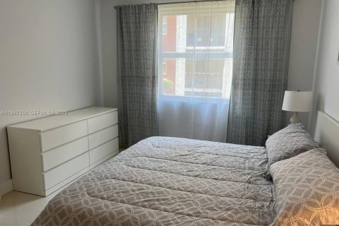 Copropriété à louer à Sunny Isles Beach, Floride: 1 chambre, 66.43 m2 № 2003318 - photo 14