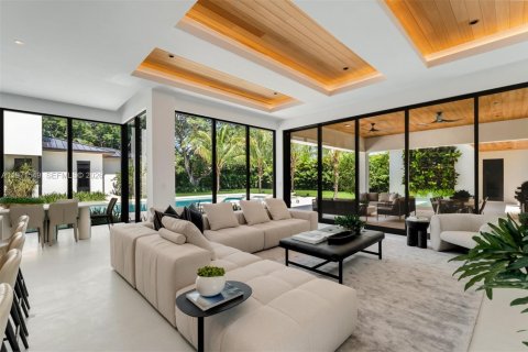 Casa en venta en Pinecrest, Florida, 8 dormitorios, 873.84 m2 № 2032856 - foto 16