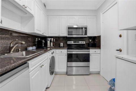 Copropriété à vendre à Hollywood, Floride: 1 chambre, 77.57 m2 № 2008088 - photo 13